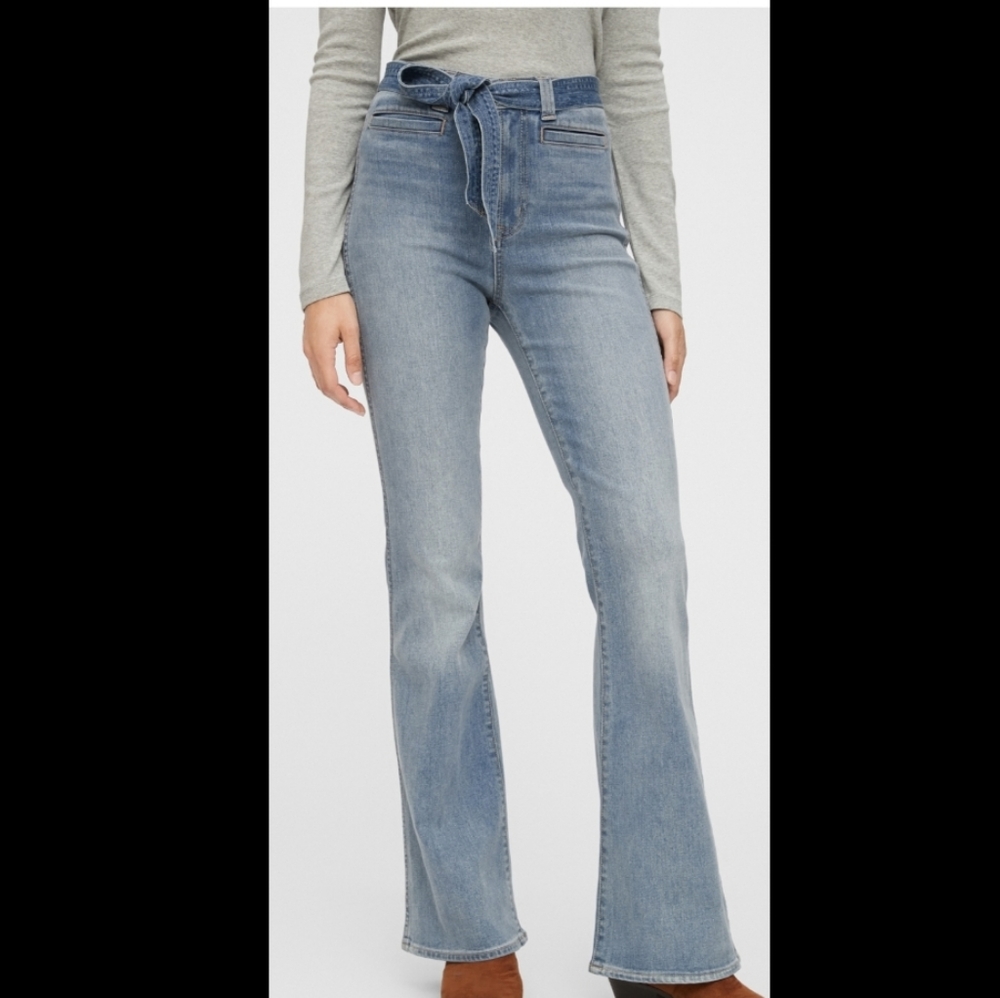 SALE! GAP HIGH RISE TIE- BELT FLARE JEANS W/WASHWELL. - Picture 4 of 6
